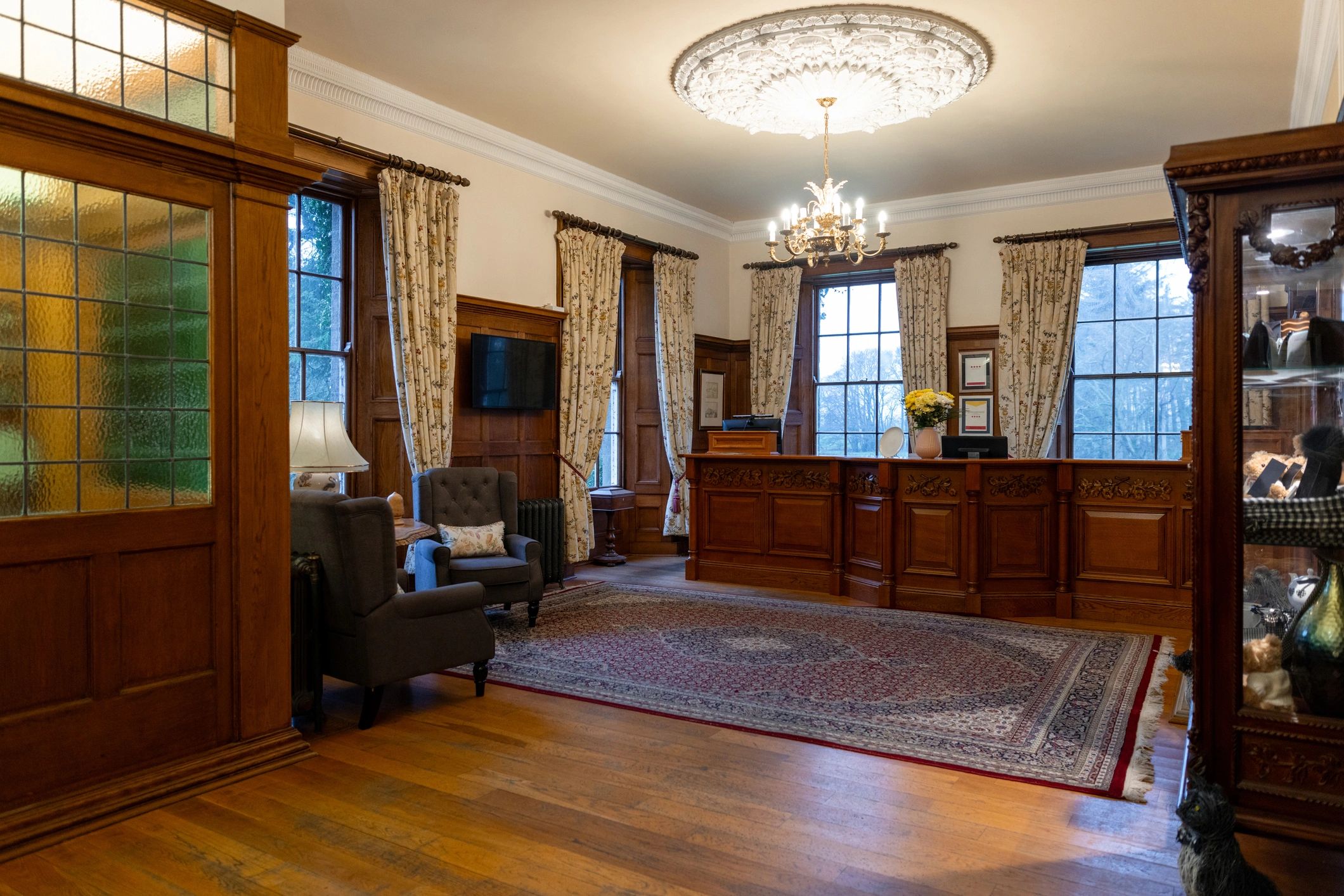 Interior flooring area suitable for carpet planning